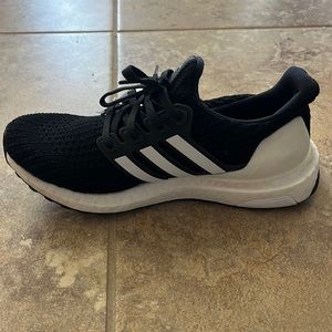 NIB Adidas Ultraboost J size 4.5